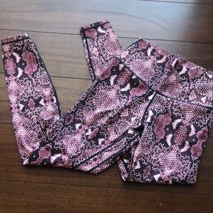 Colorfulkoala snakeskin leggings